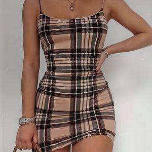Elegant Backless Plaid Dress